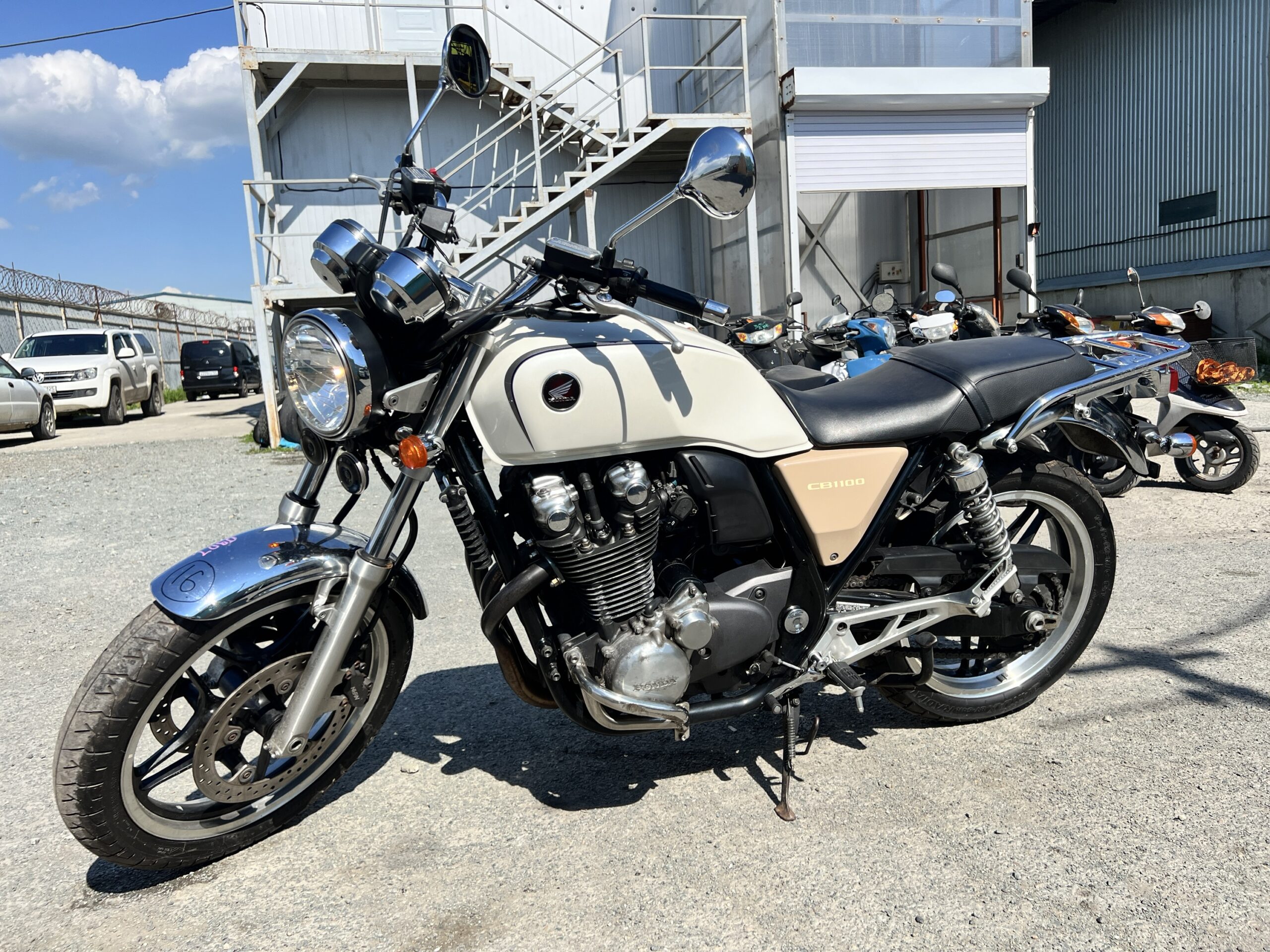 HONDA  	CB1100