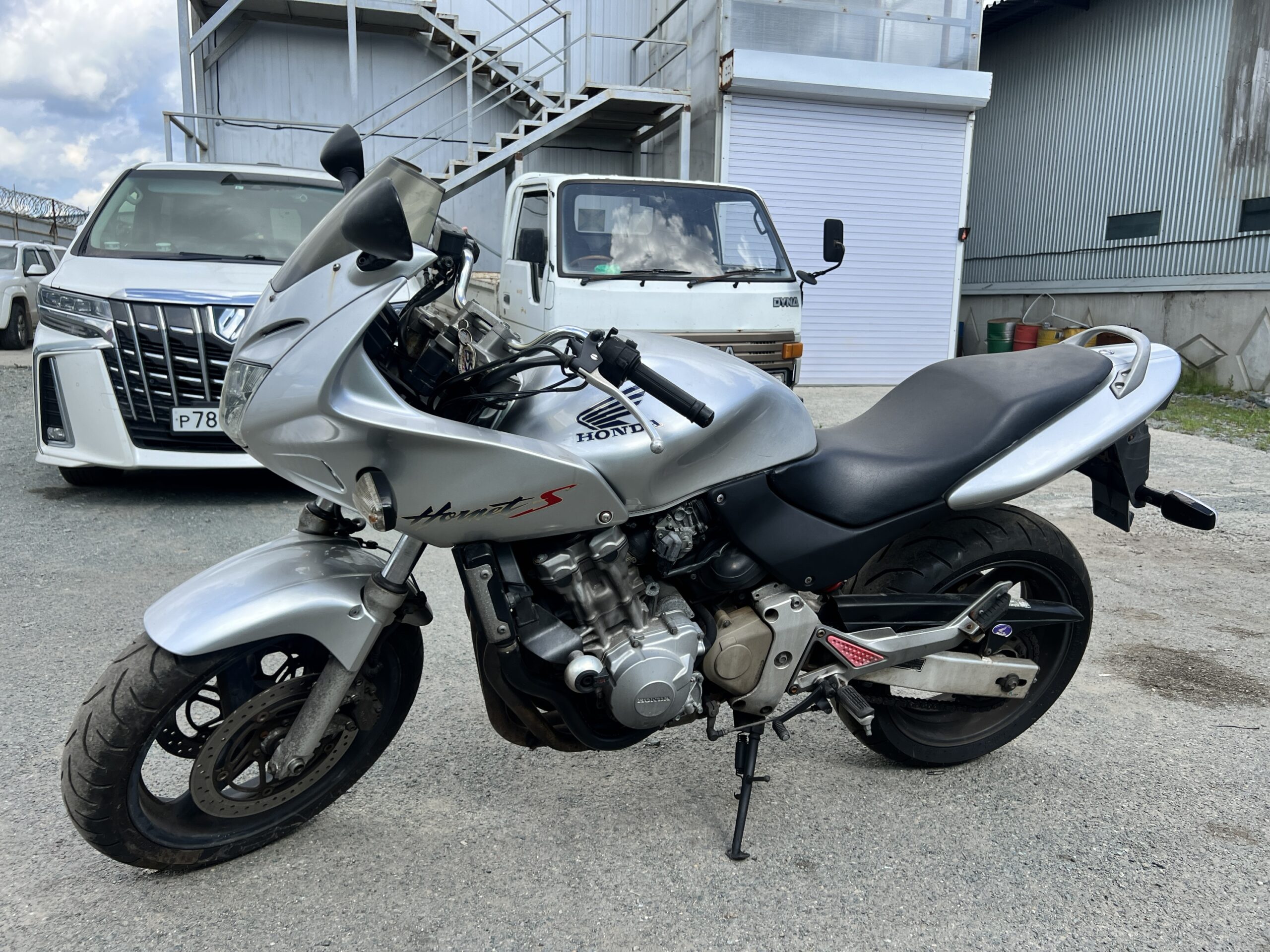 HONDA 	CB600S HORNET