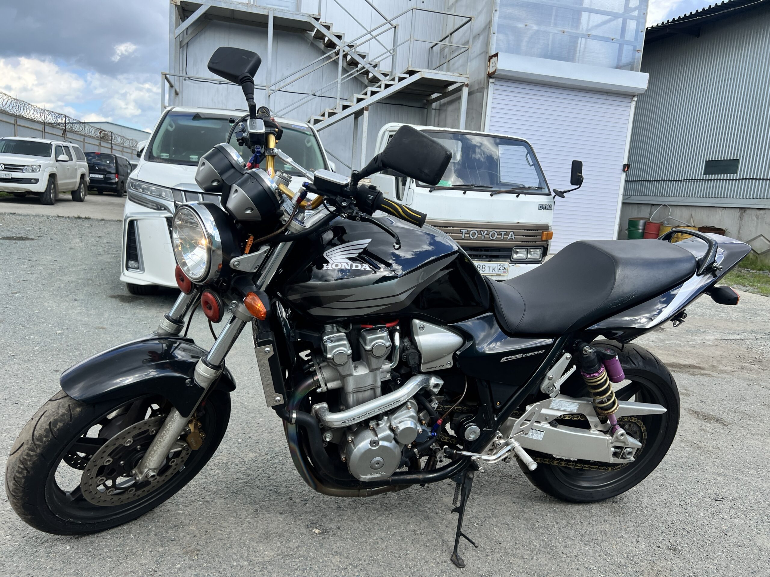 HONDA	CB1300SF