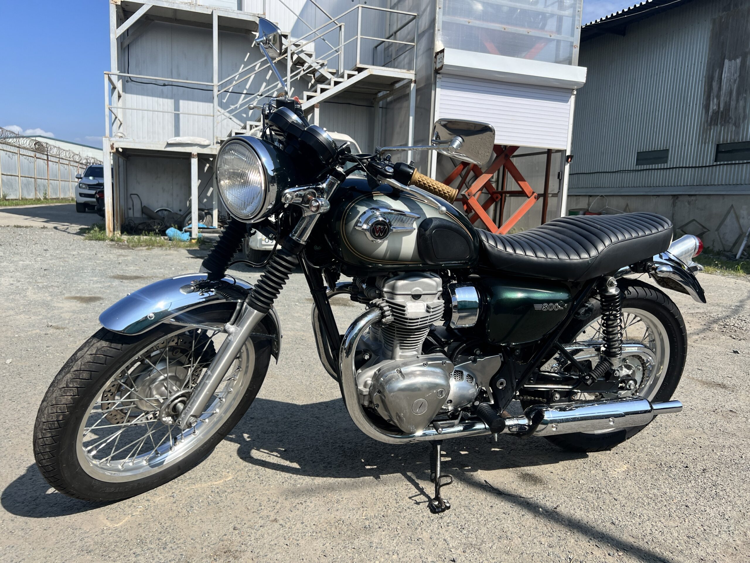 KAWASAKI  	W800