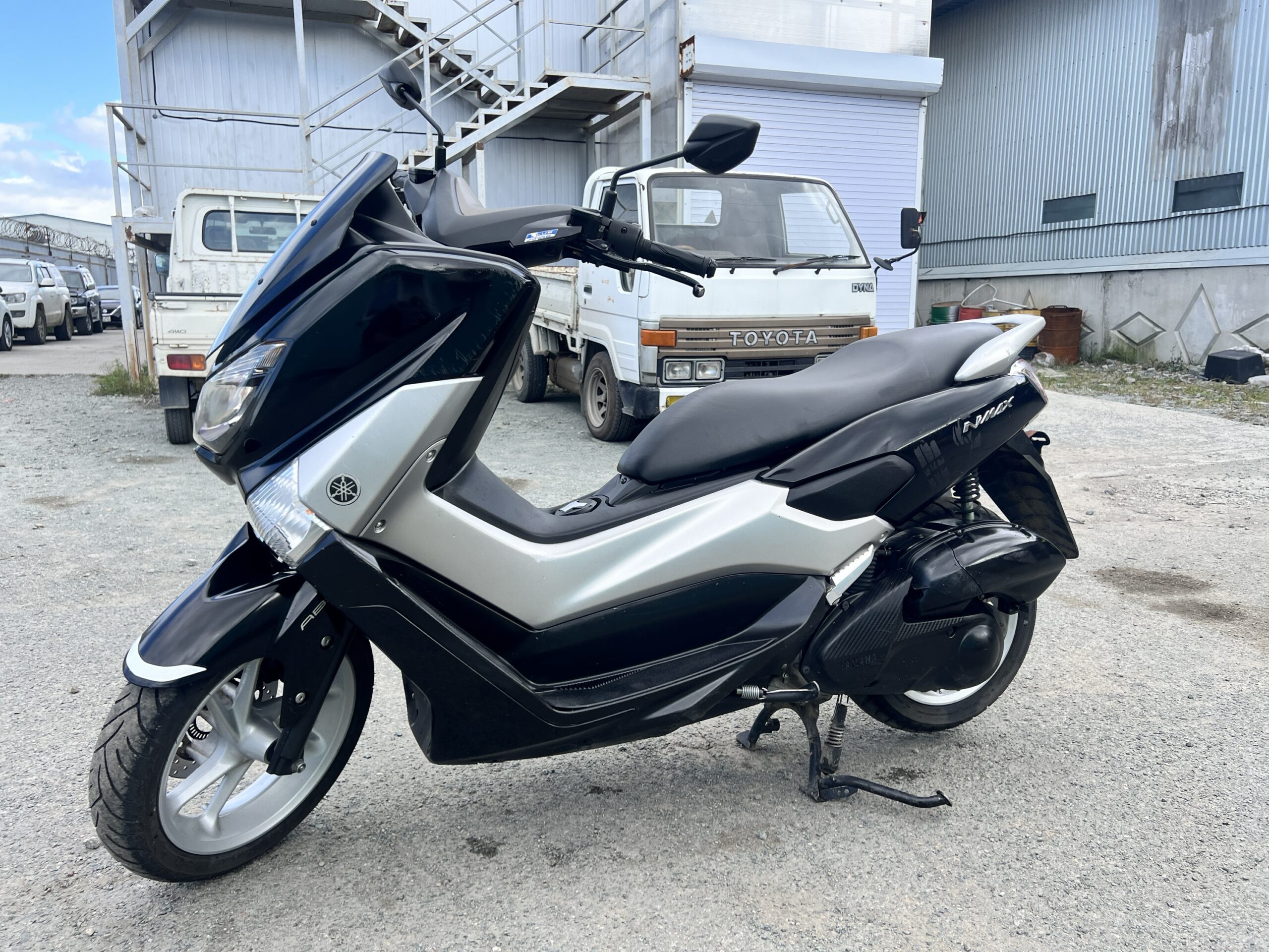 YAMAHA  	N-MAX125