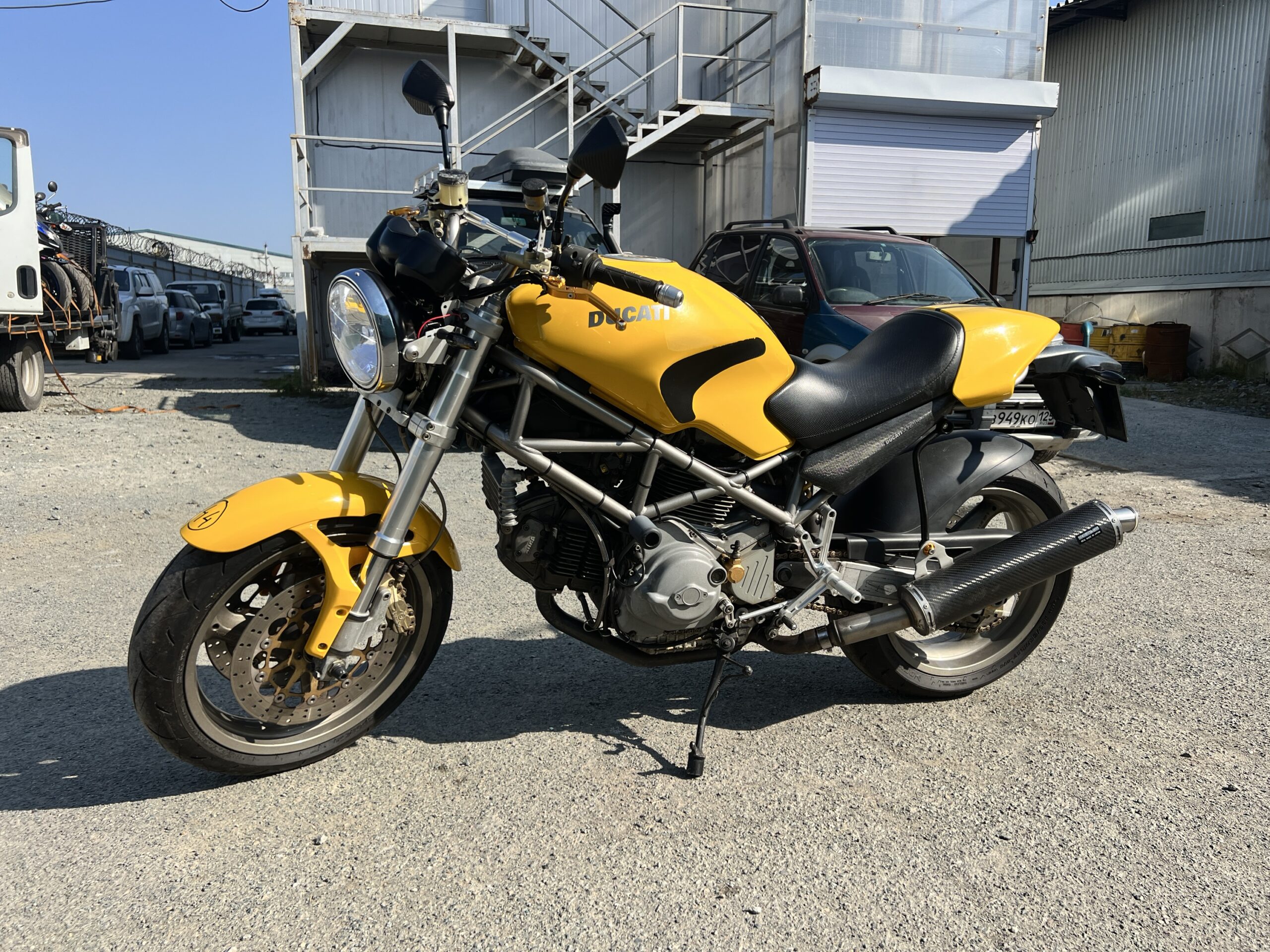 DUCATI  	MONSTER 900ie