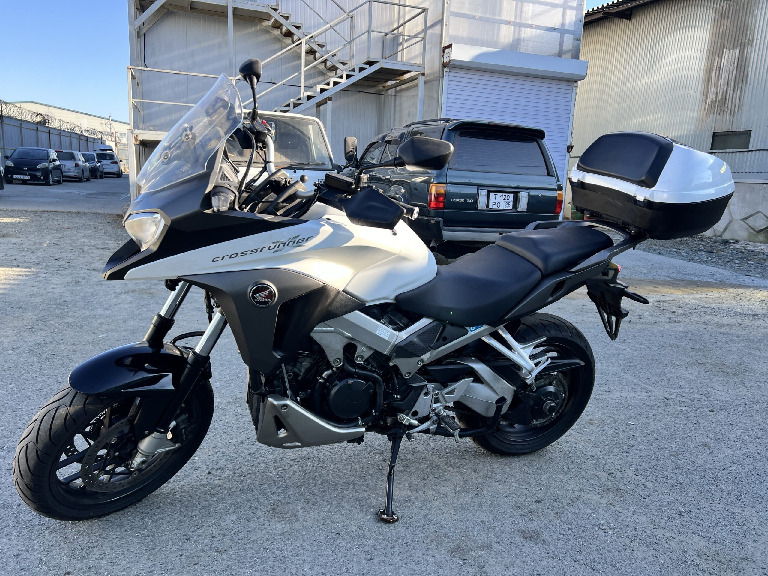 HONDA 	VFR800X CROSSRUNNER