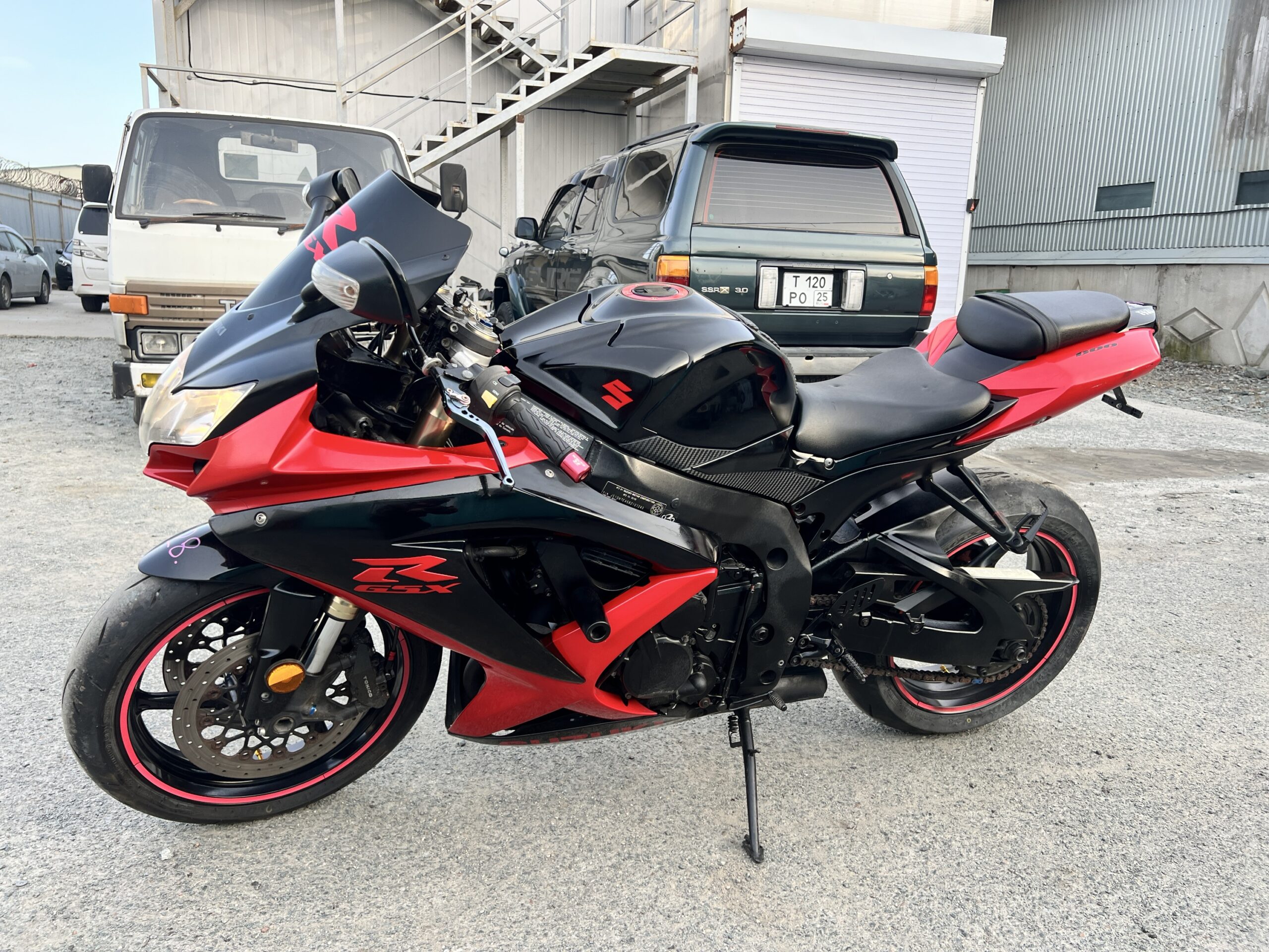 SUZUKI 	GSX-R600
ПРОДАНО