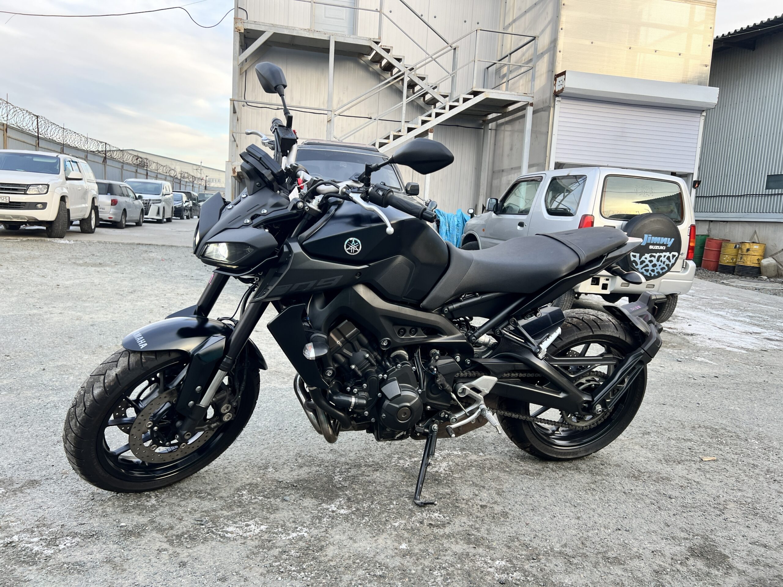 YAMAHA MT-09