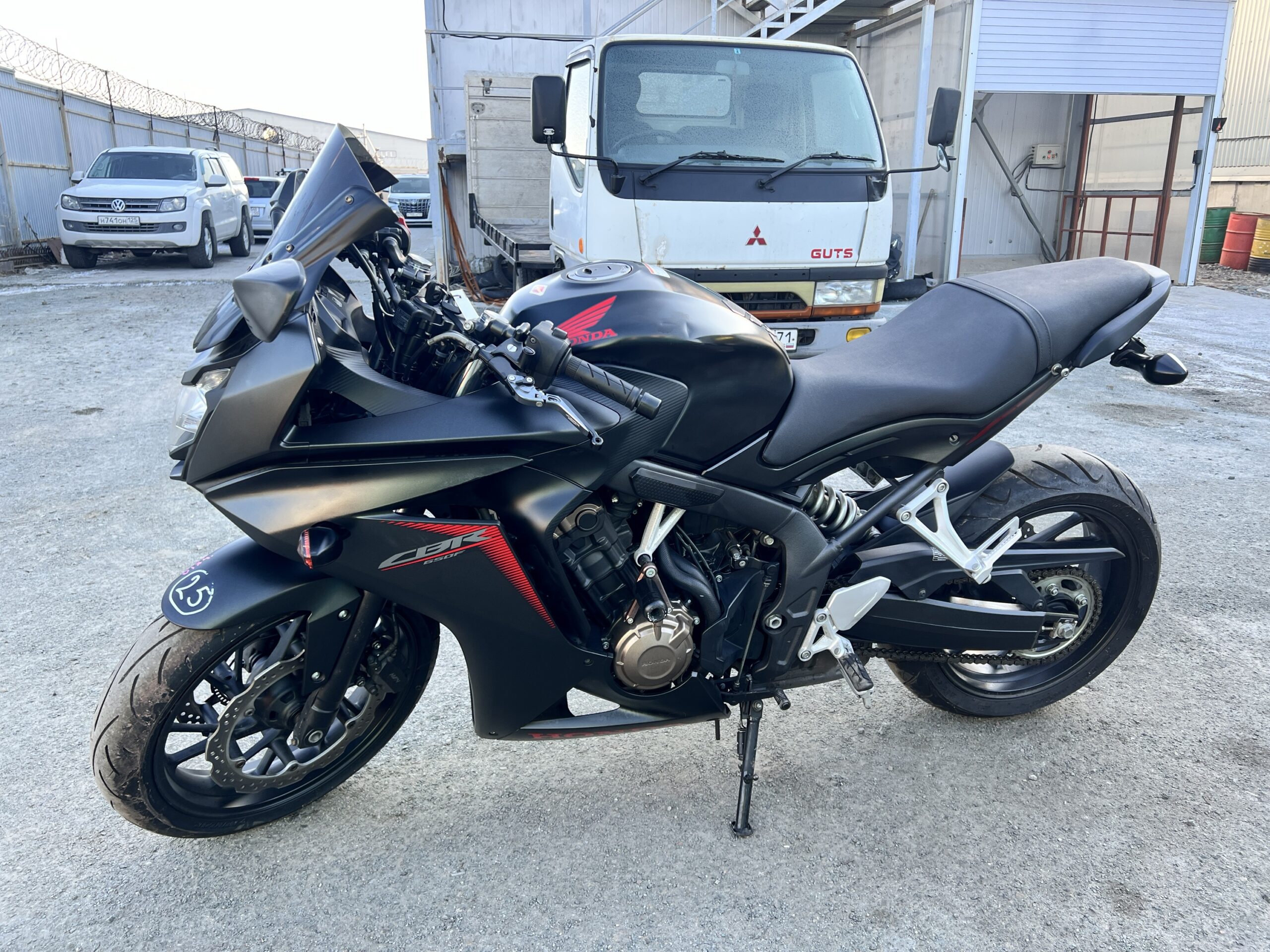 HONDA   CBR650F