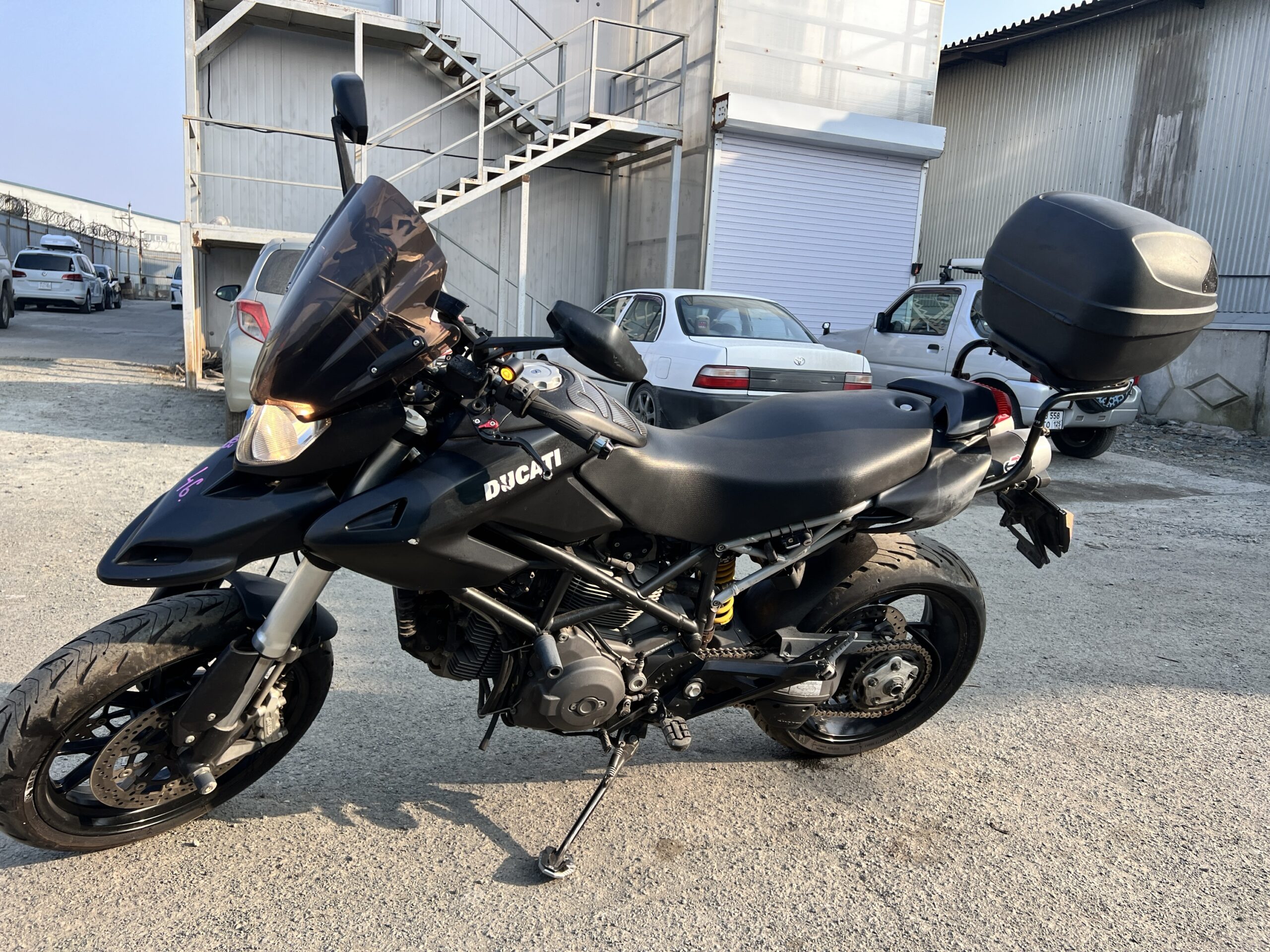 DUCATI  	HYPERMOTARD 796