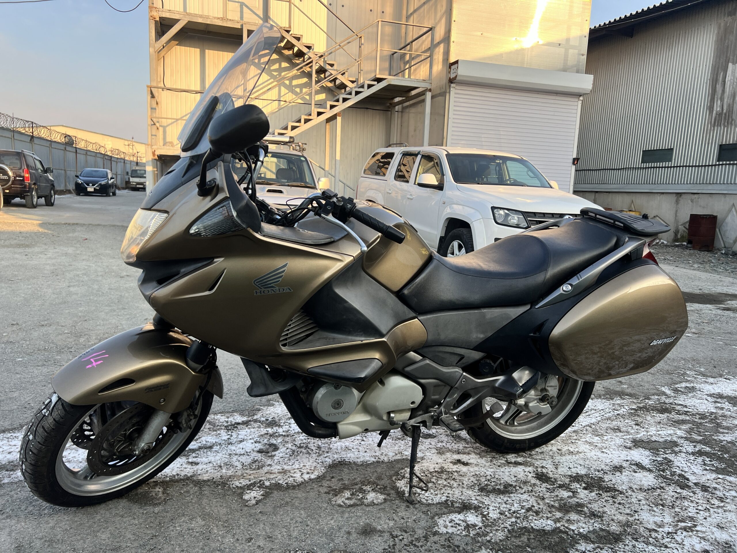 HONDA   	NT680V DEAUVILLE