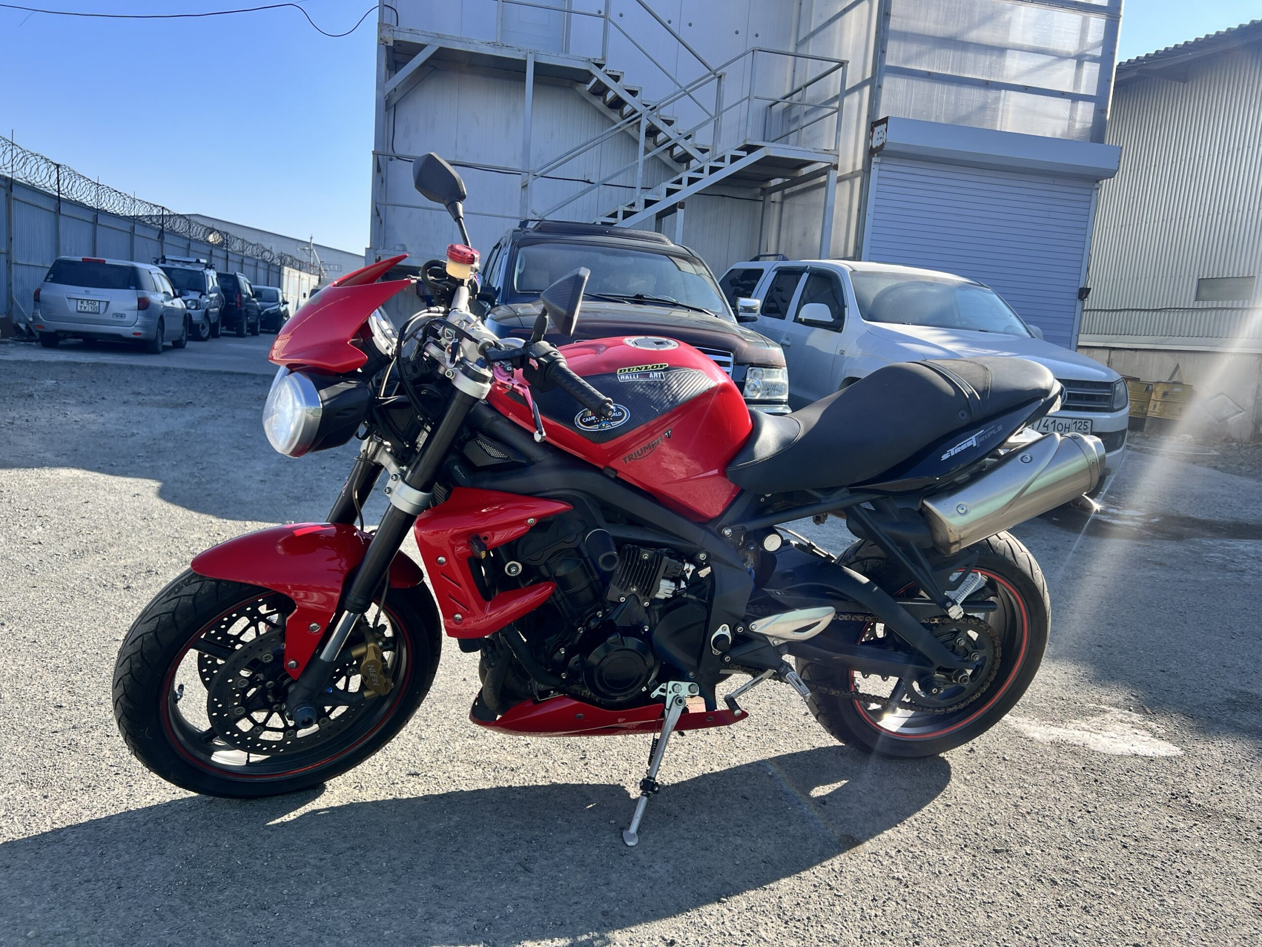 TRIUMPH 	STREET TRIPLE  675