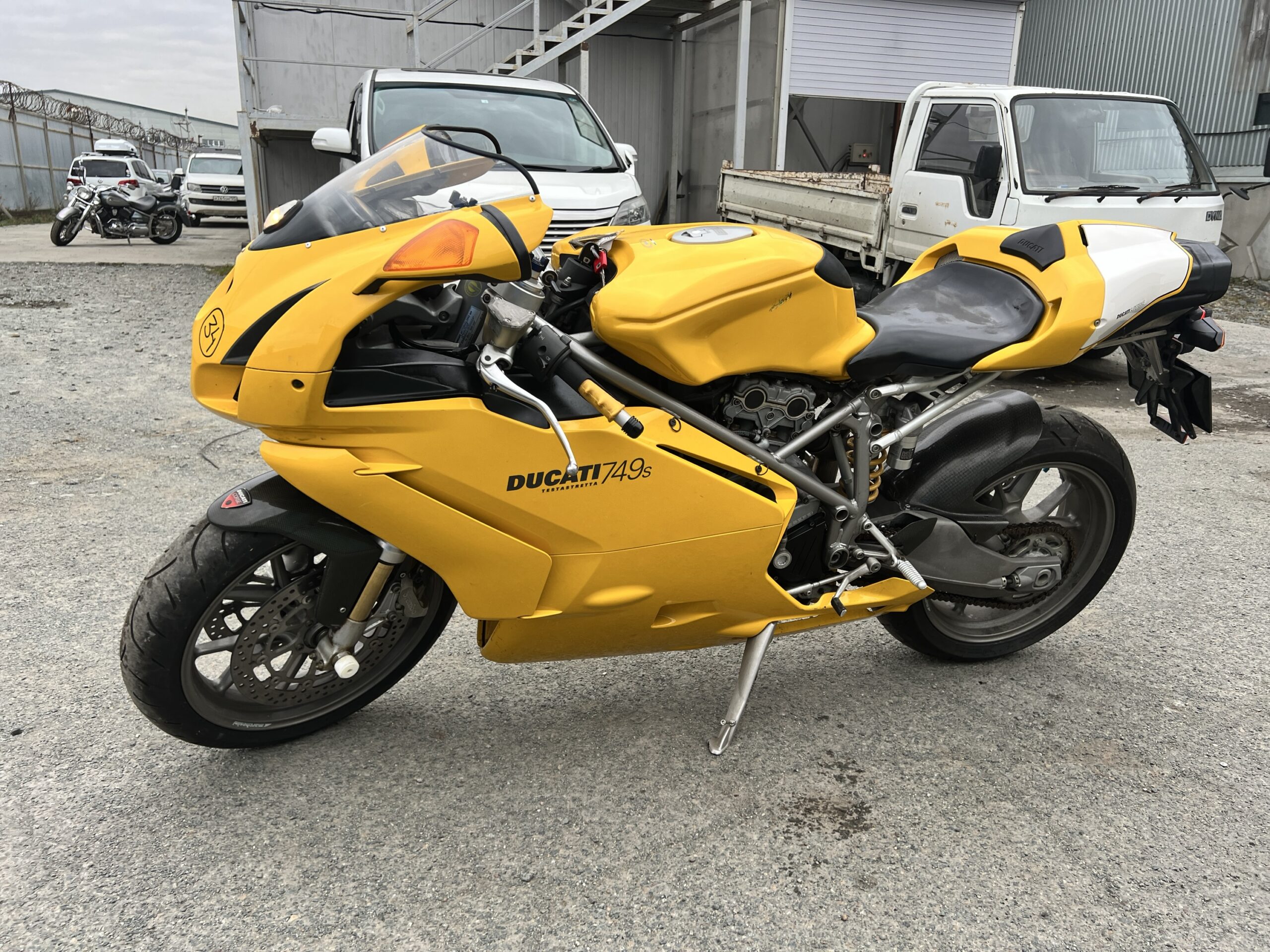DUCATI  	749 MONOPOSTO